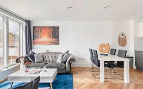 A Modern Lavish En-Suite Bedroom